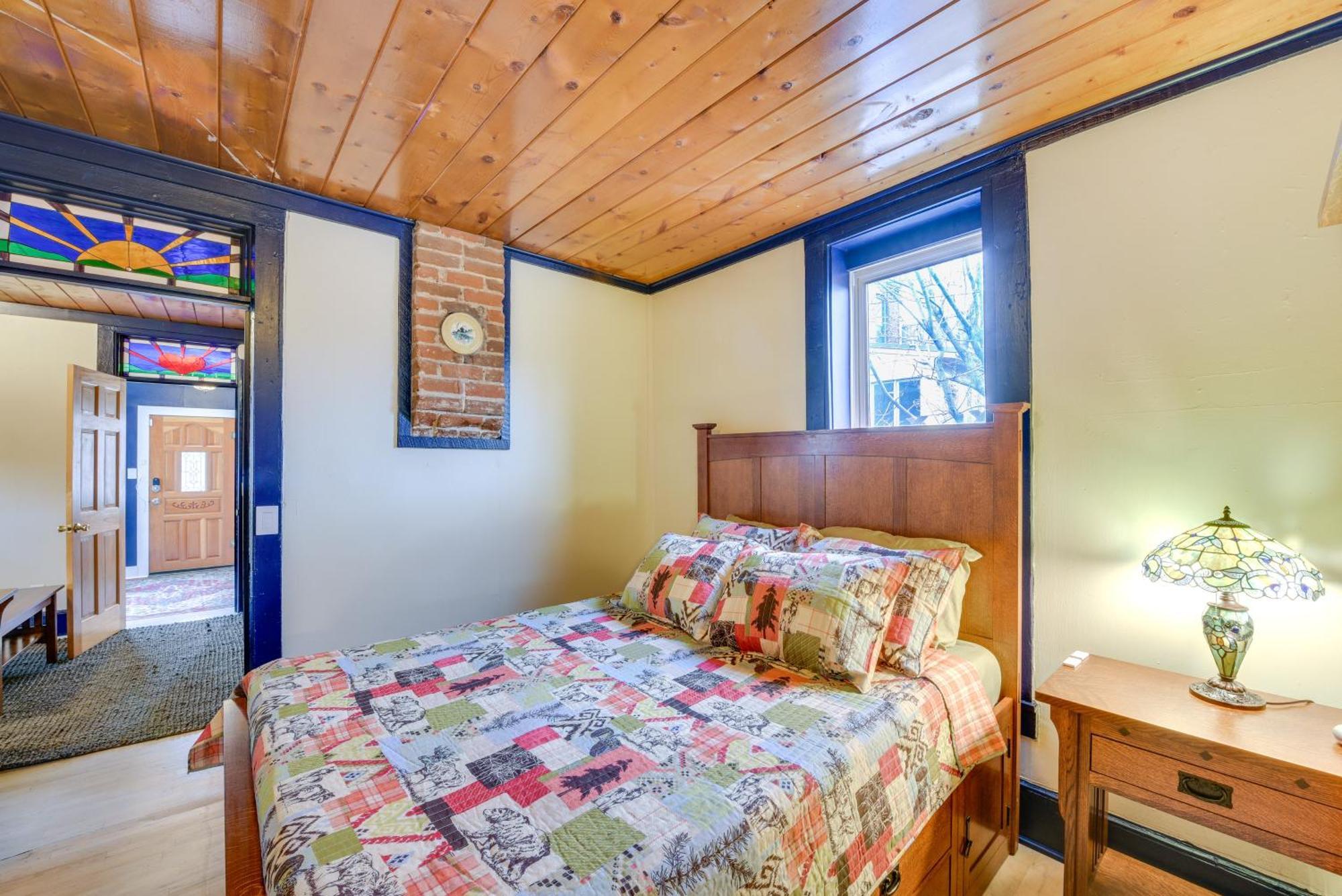 Downtown Salida Cottage With Fireplace And Yard! Bagian luar foto