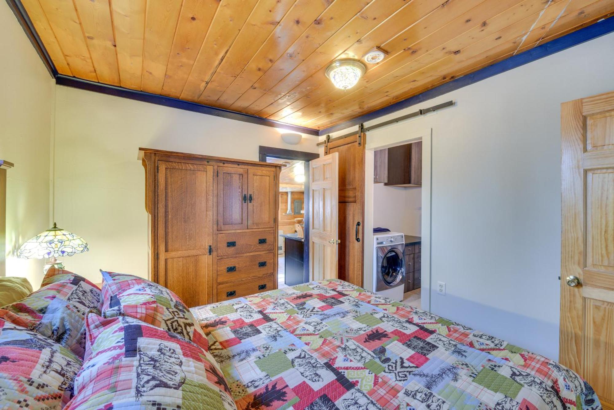 Downtown Salida Cottage With Fireplace And Yard! Bagian luar foto